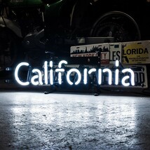 アメリカンネオンサイン CALIFORNIA カリフォルニア 文字デザイン 縦17×横53cm 西海岸 インテリア ガレージ ネオ_画像1