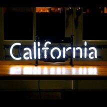 アメリカンネオンサイン CALIFORNIA カリフォルニア 文字デザイン 縦17×横53cm 西海岸 インテリア ガレージ ネオ_画像2