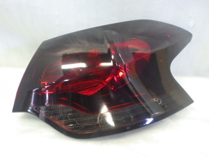 * Citroen DS4 H24 B7C5F02S * right tail lamp smoked? *