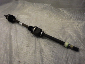 * Megane Renault Sport Red Bull racing RB7 DZF4R* front right drive shaft gong car original used 