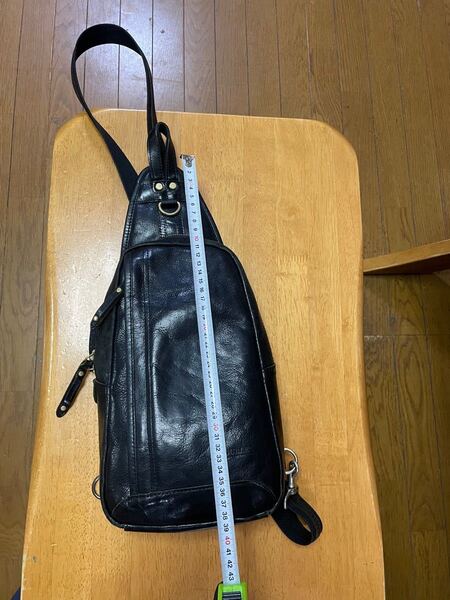 革製ボディバッグ ショルダーバッグ