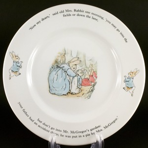 イギリス ウェッジウッド（WEDGWOOD） ピーターラビット 絵皿 240mm 未使用品