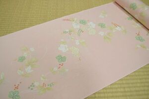 【送料無料】絹のようにしなやか　東レ シルック　上質　小紋 反物　着物　サーモンピンク　蔦柄　shirukku-055