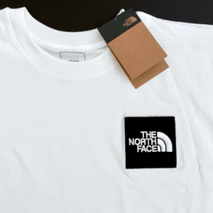 新品THE NORTH FACEノースフェイス BOXロゴパッチTシャツ ホワイト (M) アメリカ直営店購入