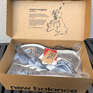 国内正規品 UK製 New Balance M576GRS GRAY US10D 28cm スエード 限定 イギリス英国製 グレー×ホワイト NB スニーカー Made In Englandの画像5