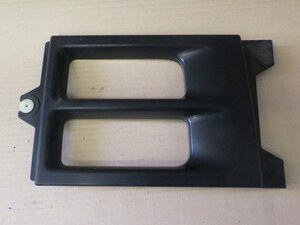 r411-91 * Nissan UDto Lux k on plating bumper cover garnish right side driver`s seat side 60-15