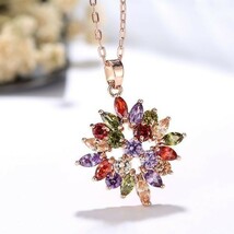 1円～ 送料無料 ☆豪華絢爛☆ 21連 多彩なダイヤモンドペンダント 18K_画像1