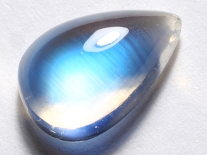  natural blue moonstone loose 3.108 ct,so-ting attaching, case go in 