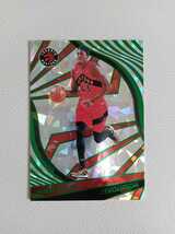 【88枚限定】NBA 2021-22 PANINI REVOLUTION PARCAL SIAKAM CHINESE NEW YEAR パラレル エメラルド#20 パスカル シアカム_画像1