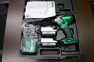 工具祭 makita マキタ MTD001DSX 充電式 インパクトドライバ 14.4V バッテリー2個 充電器付