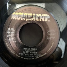 Larry Gatlin / Mercy River 7inch Monument_画像1