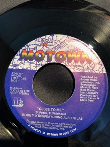 Bobby King / Love In The Fire Close To Me 7inch MOTOWN RECORDS