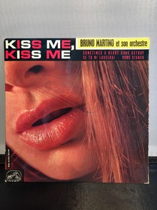 Bruno Martino et Son Orchester / Kiss Me, Kiss Me 7inch La Voix de Son Maitre