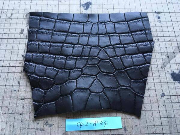 CR2-834★大型ポロサスの胸中央★長財布のインレイに★マットブラック最高級スモールクロコダイルポロサスレザークラフトはぎれワニ革