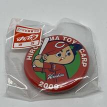 広島東洋カープ(広島カープ) - カープ歴代坊やの缶バッジ 2009年~現行バージョン(赤) (新品未開封) (Carp バッジ・カープ女子・赤ヘル)_画像1