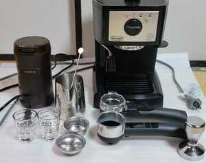 送料無料　デロンギ Delonghi コーヒーメーカー セット　コーヒーミルなど　EC152J