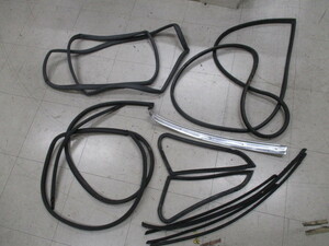  Porsche 911 narrow weatherstrip set 