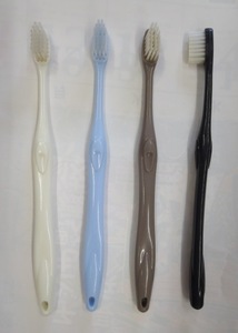  歯磨きチューブ付歯ブラシが25ヶ 新品未使用 