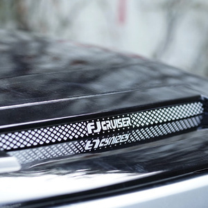 【FJクルーザー】ステンレス鋼製フロントアクセサリー1個 トヨタ 2006～2021年式用 外装カスタマイズ フードフロントパッチ 全2色
