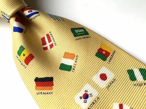 【極美品】2002 FIFA WORLD CUP KOREA JAPAN オフィシャル ネクタイ イエロー 黄 国旗 総柄 日本製 2002年日韓ワールドカップ 公式ネクタイ
