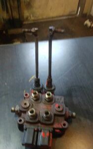 USED)2 ream oil pressure control valve(bulb) 