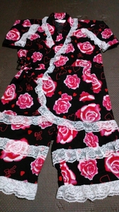 薔薇柄浴衣セット　サイズ120