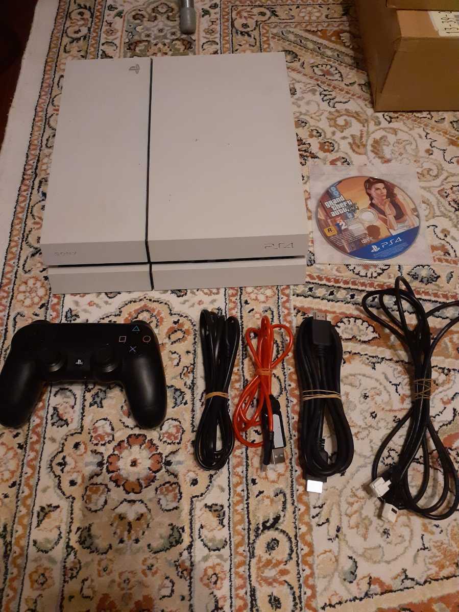 低価格で大人気の  GTA5カセット付き CUH-1200 PS4 PlayStation4 家庭用ゲーム本体
