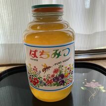 令和4年産　純粋百花蜜はちみつ　一升瓶 2,４キロ　愛媛 砥部産　国産蜂蜜_画像1