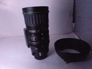  Canon manual lens XL 5.7-80.F1.6-1.7 14 times with a hood 