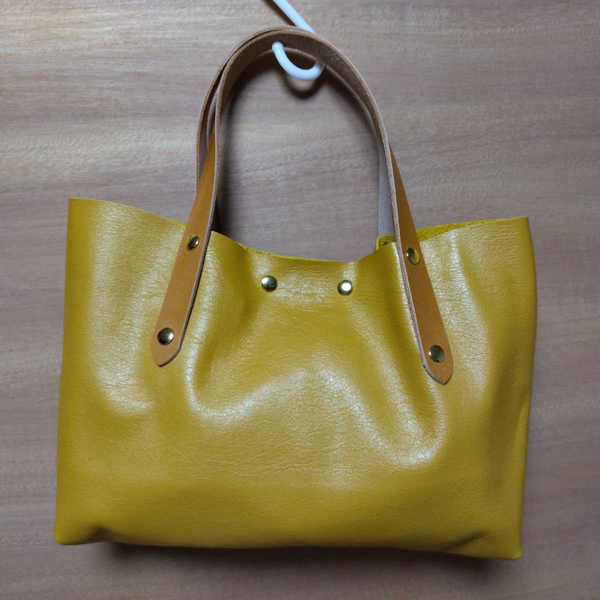 ★Handmade★ [Genuine leather mini handbag] Cowhide leather Yellow Handmade Handbag Defective item ②, furniture, interior, Interior accessories, accessory case