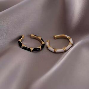 オープンリング　指輪　細い　細め　ブラック　ホワイト　ゴールド　シンプル　アクセサリー　華奢　２カラー　おしゃれ　新品