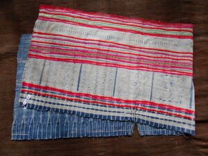 手織麻布100x32 cm no.280　HEMPぬの　ラオスモン族hmong　藍染めはぎれ　ロウケツ染め　batik