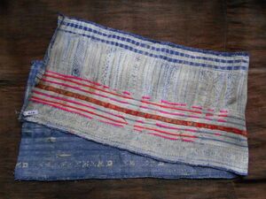 手織麻布100x28 cm no.212　HEMPぬの　ラオスモン族hmong　藍染めはぎれ　ロウケツ染め　batik