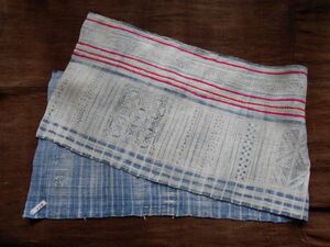 手織麻布100x30 cm no.110　HEMPぬの　ラオスモン族hmong　藍染めはぎれ　ロウケツ染め　batik