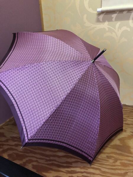 新品未使用　送料無料　レディース　長傘　幾何学模様　ピンク　高級雨傘日本製　カバー付き