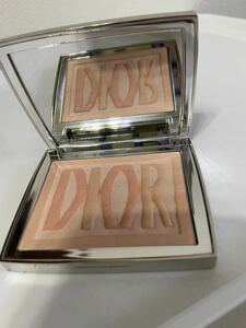 dior ディオール　フェイスパウダー パレットアンテンポレル 012（限定色）定価7560円　使用量少なめ　残量たっぷり　ゆうパケット