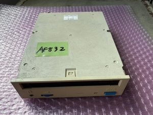 【送80サイズ】TOSHIBA　XM-3301BME　SCSI 2倍速CD-ROMドライブ キャディタイプ