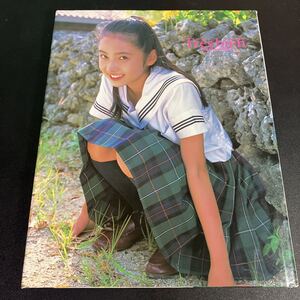 22-7-29【匿名配送】 『 鉢嶺杏奈 写真集 Tres bien トレビあん 』 彩文館出版 2004年