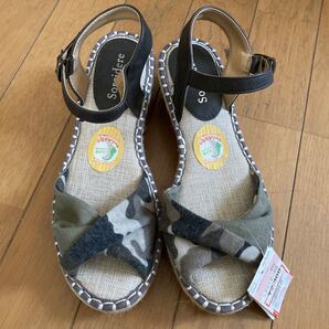 新品 カーキ色 サンダル L 迷彩 カモフラ柄 しまむら
