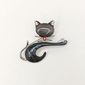 黒マーブルの猫ブローチ