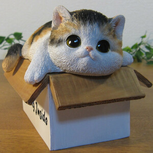 ne. ornament real . cat. objet d'art box cat mike cat jewelry case case interior figure front door 