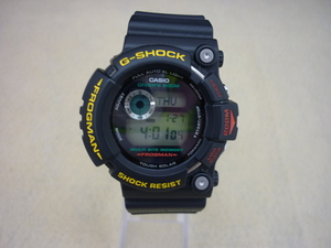 【腕時計】　CASIO　カシオ　《G-SHOCK　FROGMAN》　デジタル　クォーツ式（電池）　樹脂ベルト　ブラック　黒　SY01-V28