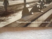 【絵葉書1枚】 Thames Embankment -LONDON /ヴィンテージ テムズ川 堤防 都市 街 建築 史跡 レトロ ハガキ 21-7990_画像2