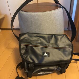 【送料無料】グレゴリー GREGORY メッセンジャーバッグ ショルダーバッグ ブラック/OH0370220052