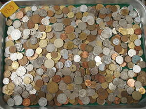 外国の硬貨　コイン　いろいろおまとめ約2.9㎏　大量　1円スタート