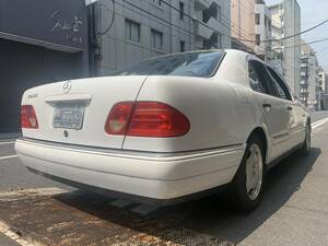 W210 E430 リアバンパー、トランク