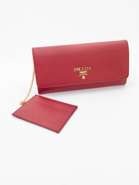 中古未使用　プラダ　PRADA　サフィアーノ　SAFFIANO 長財布　二つ折り 赤 