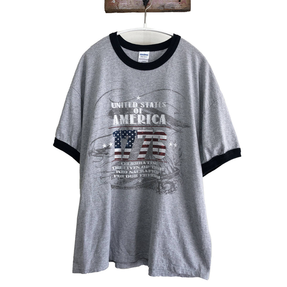 送料無料新品 クリーニング済 モンクレール リンガートリムTシャツ ネイビー MONCLER クリーニング済】モンクレール リンガートリムTシャツ ネイビー MONCLER