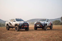 ハイラックス インテリアパネルカーボンルック 8ピースセット インパネ アームレスト シフトパネル 国内在庫 TOYOTA HILUX GUN125 社外品_画像9