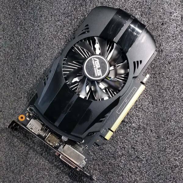 【中古】ASUS PH-GTX1050TI-4G 外装汚れあり